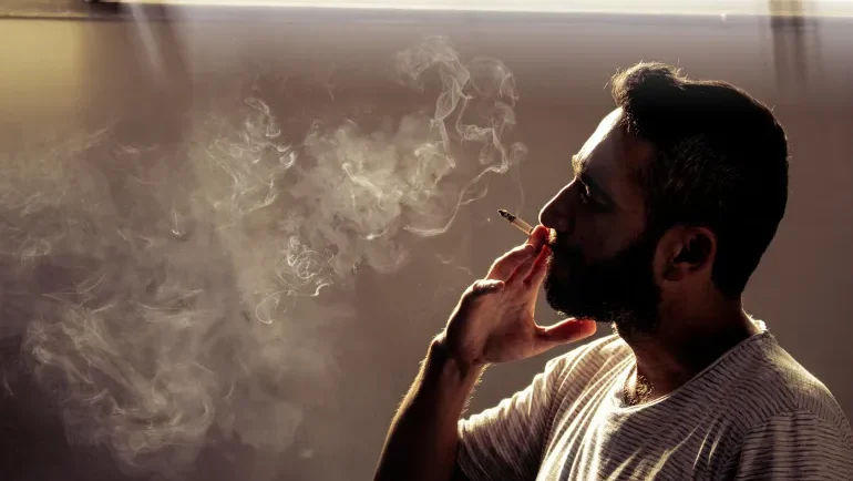 التدخين يهدد صحة 1.2 مليار شخص حول العالم