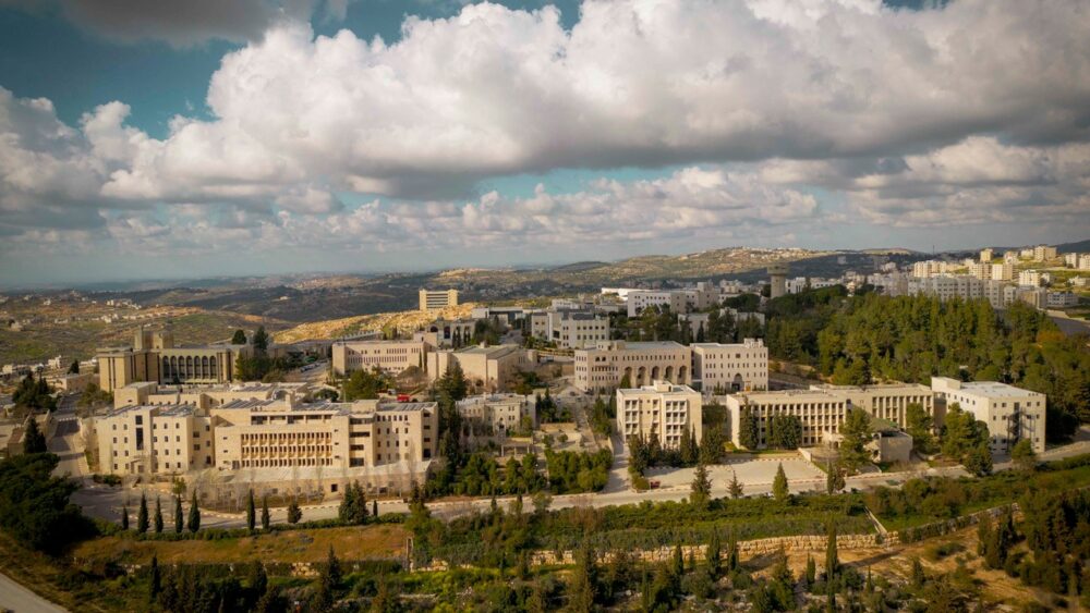 جامعة بيرزيت تطلق برامج الدبلوم المتوسط لتعزيز جاهزية الطلبة لسوق العمل