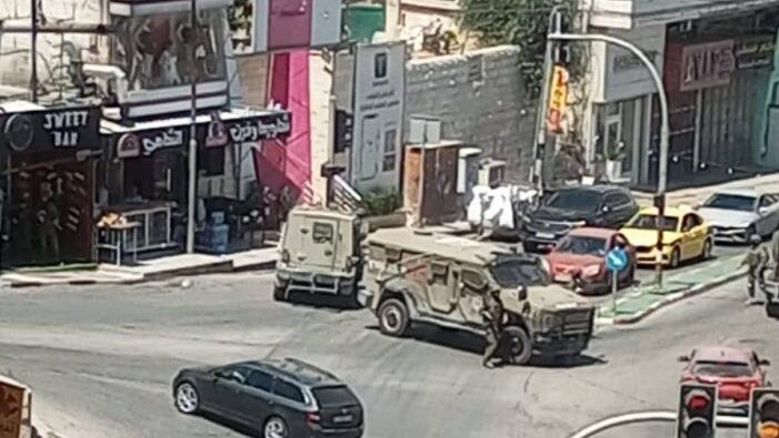 قوات الاحتلال تقتحم مدينة نابلس 