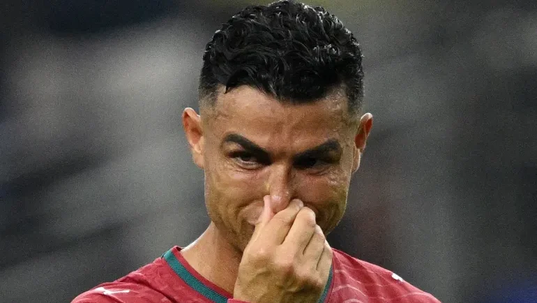 بدموع لا تنسى.. رونالدو يسدل الستار على مسيرته في كأس العالم