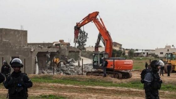 الاحتلال يهدم بركساً وغرفة زراعية في بيت فوريك شرق نابلس