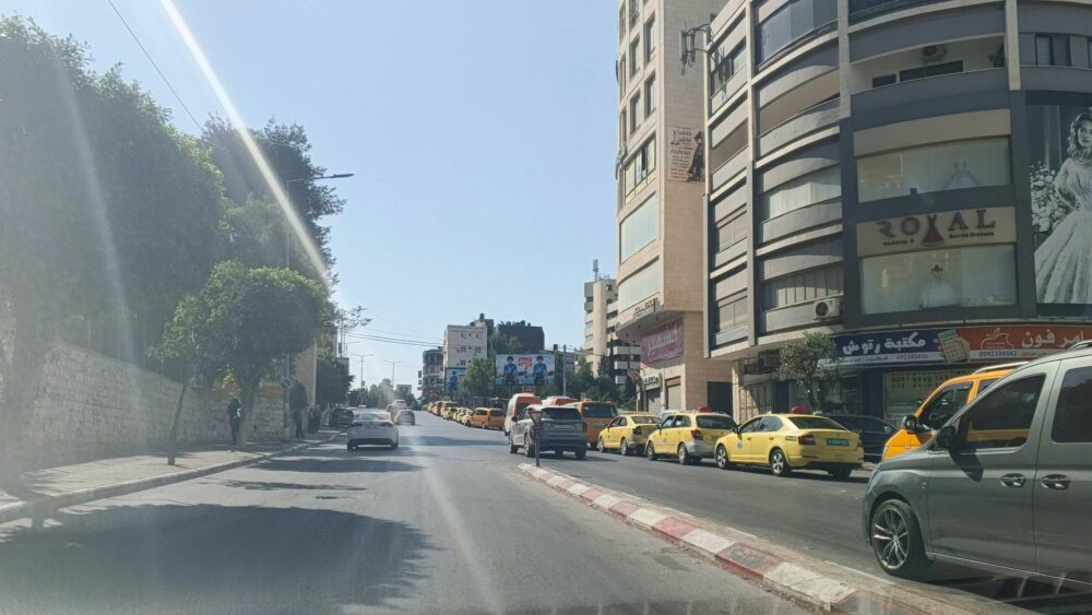 الطقس: انخفاض على درجات الحرارة مع بقائها أعلى من معدلها السنوي العام
