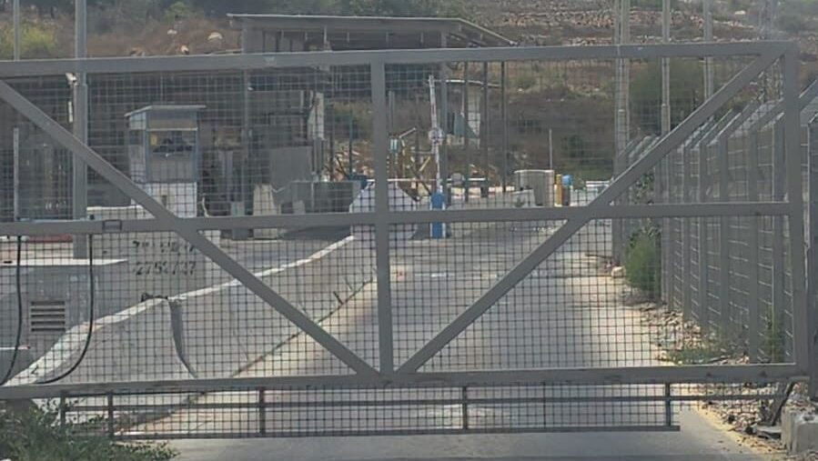 حواجز الاحتلال تعزل قرى شمال غرب القدس وتمنع مواطنين من العودة إلى منازلهم