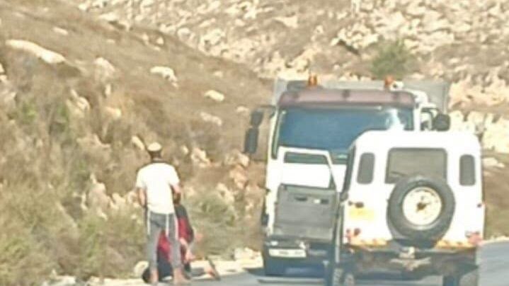 مستوطن يخطف شابيْن شمال نابلس