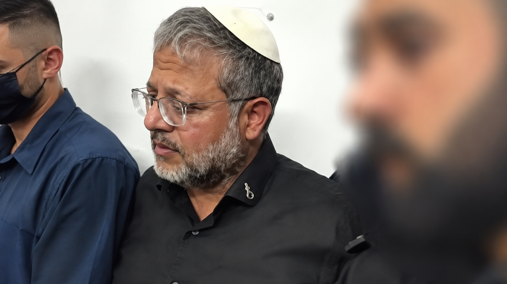 بن غفير يتباهى بالتنكيل بالأسيرات: «السجن ليس فندقاً»