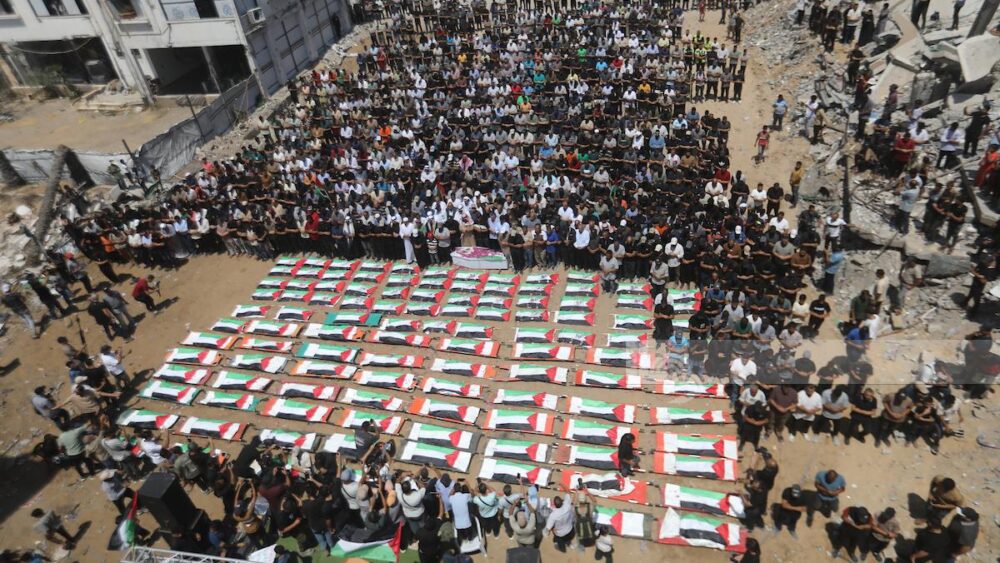 غزة تشيع 112 شهيدا من عائلة واحدة قضوا في حرب الإبادة