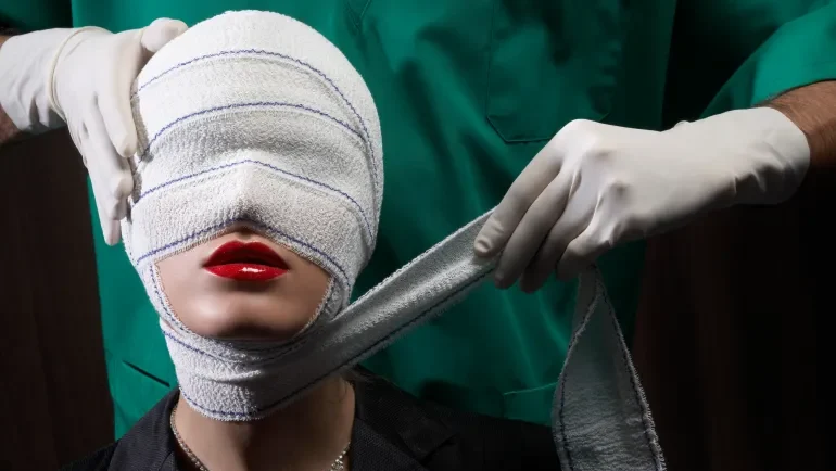 الوجه الفقاعة.. عندما ينقلب التجميل على الجمال