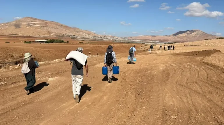 لليوم السابع.. الاحتلال يحاصر الرأس الأحمر بالأغوار الشمالية
