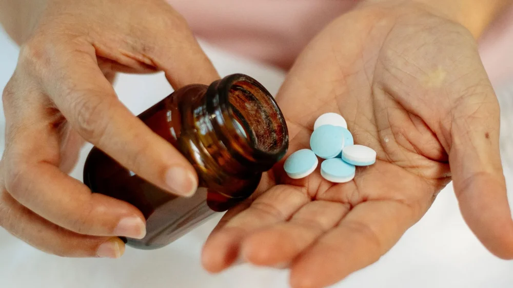 السلاح الذي غيّر الطب.. لماذا تفقد بعض المضادات الحيوية قوتها؟