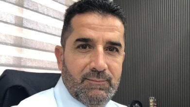 حين يُترك المزارع وحده ليدفع ثمن العدالة! زيت الزيتون... منتج وطني أم متهم في قفص الأسعار؟