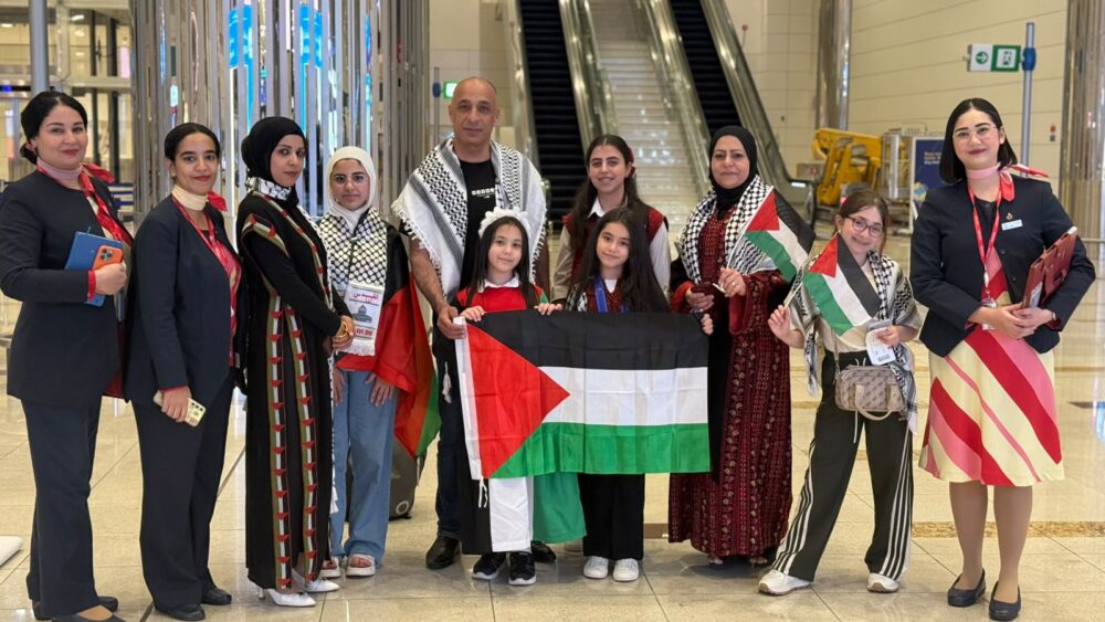 الطالبة الفلسطينية غزل تيم تحرز المركز الثاني في تحدي القراءة العربي 2026