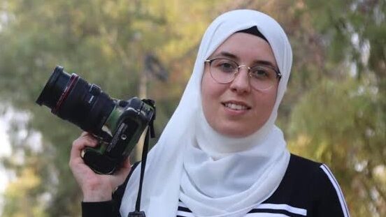 نادي الأسير الفلسطيني: الصحفية بشرى الطويل تواجه ظروفاً قاسية في العزل
